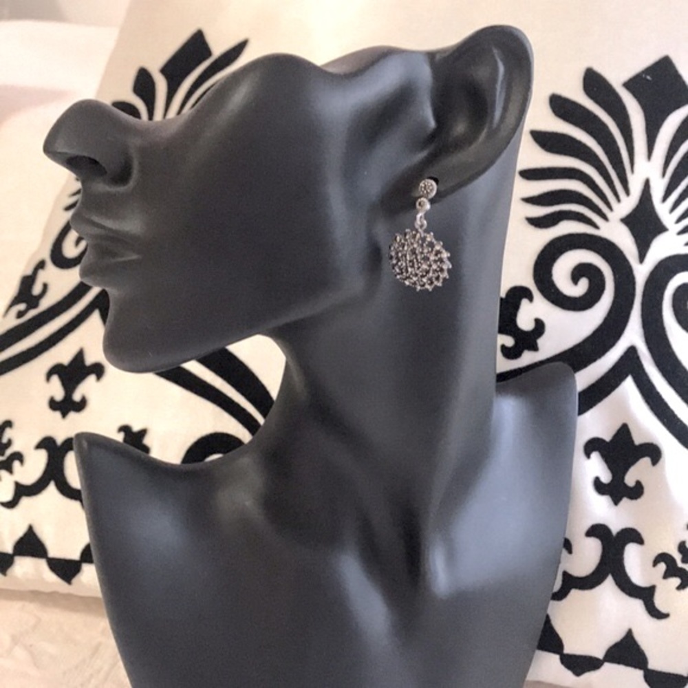 Women’s Silver Earring